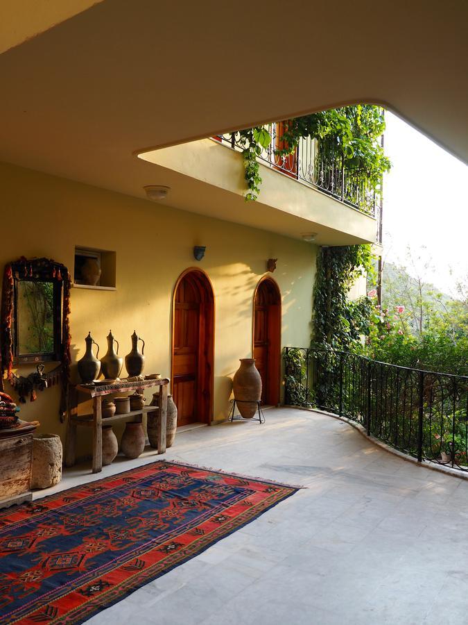 Emel Hotel