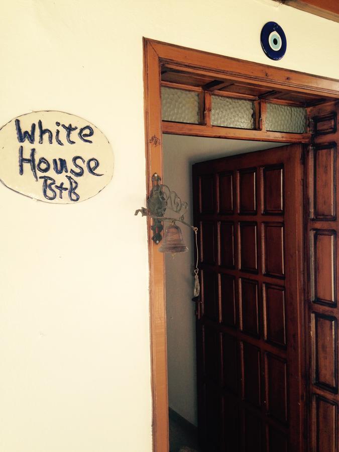 The White House Bed & Breakfast *