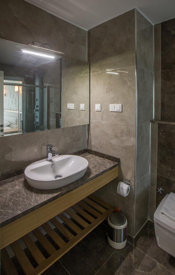 Clementin Suits Aparthotel