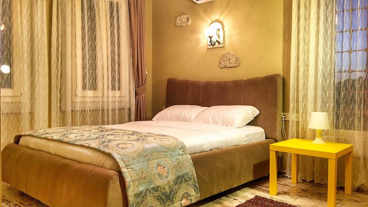 Viola (adults Only) Alacati