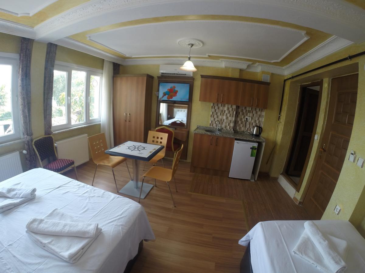 Aparthotel Arat *