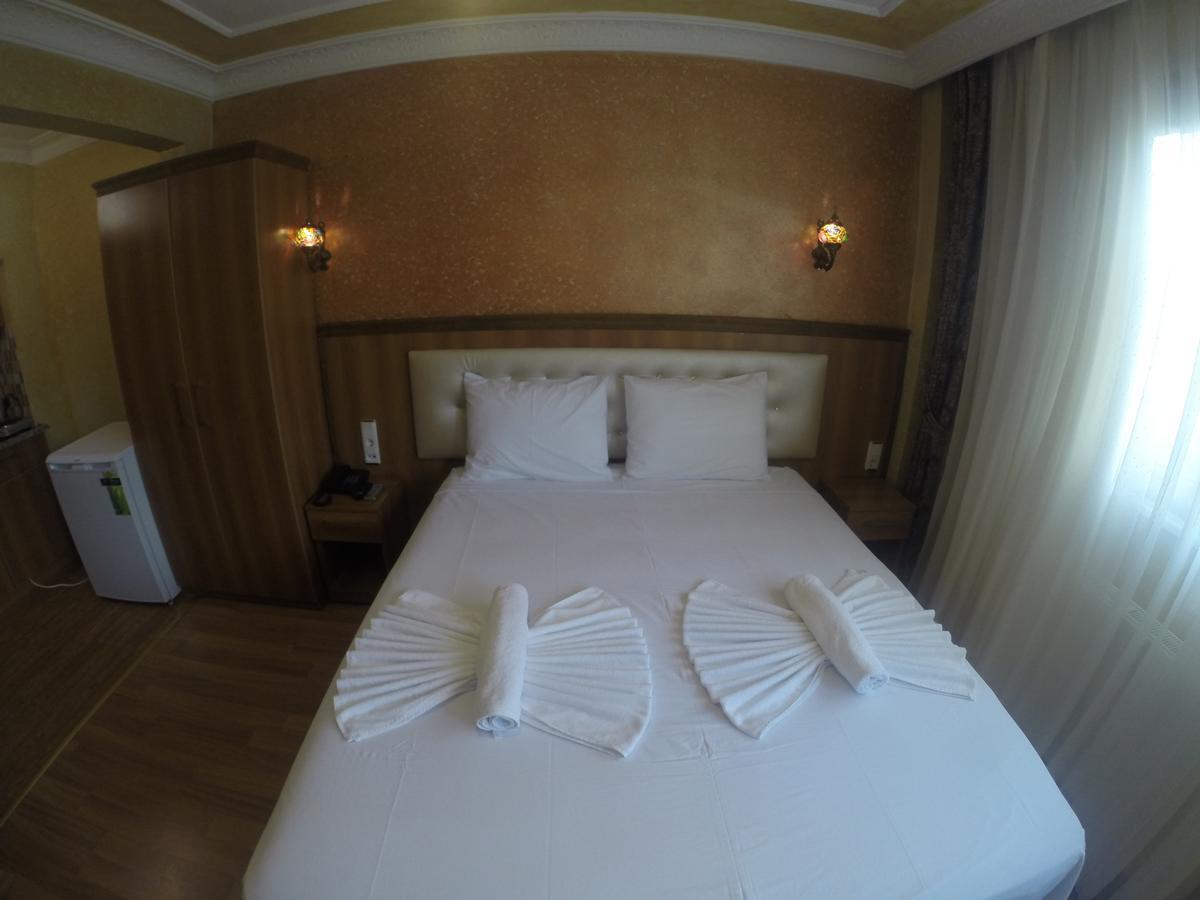 Aparthotel Arat *