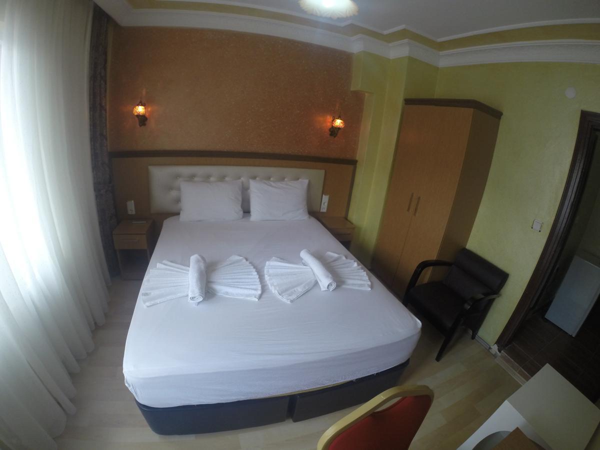 Arat Aparthotel *