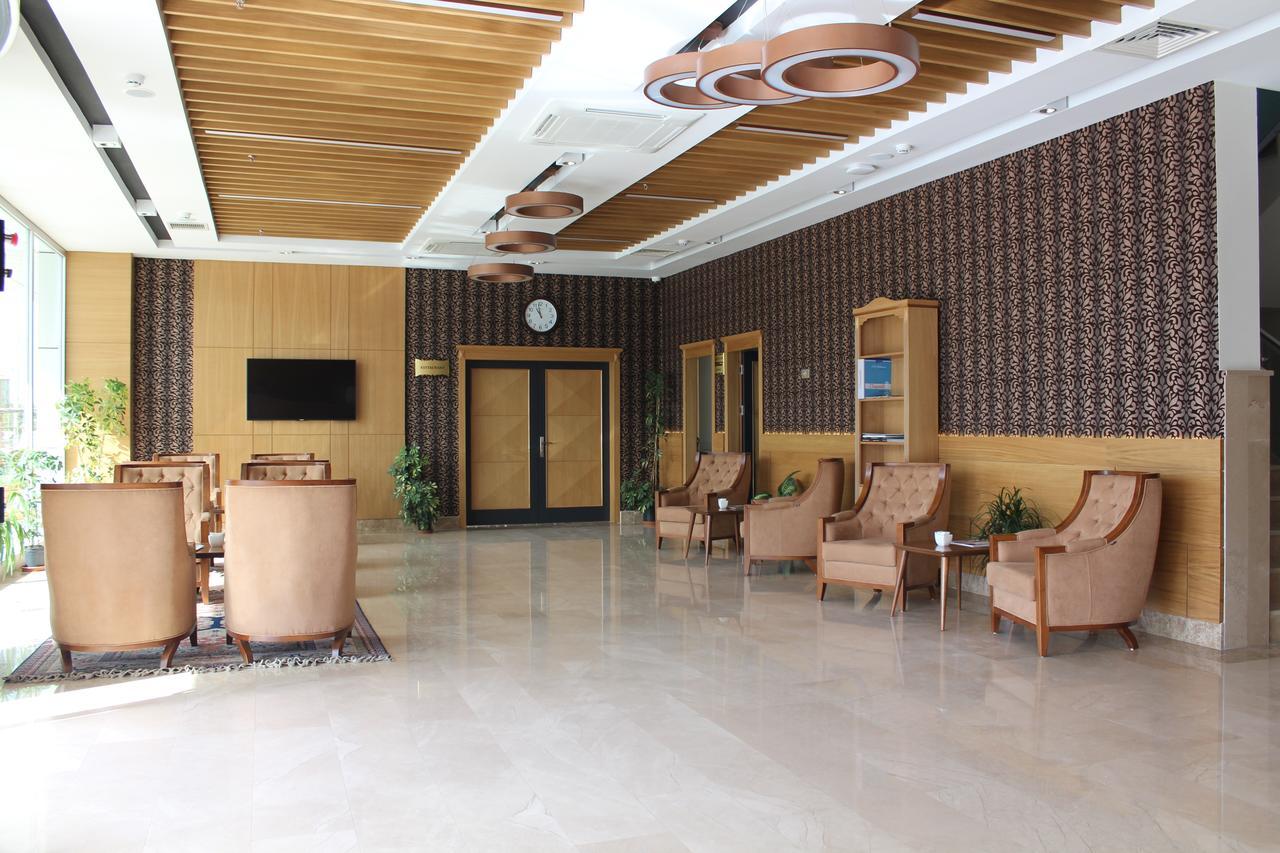 Hotel Yze Pirlanta 4*