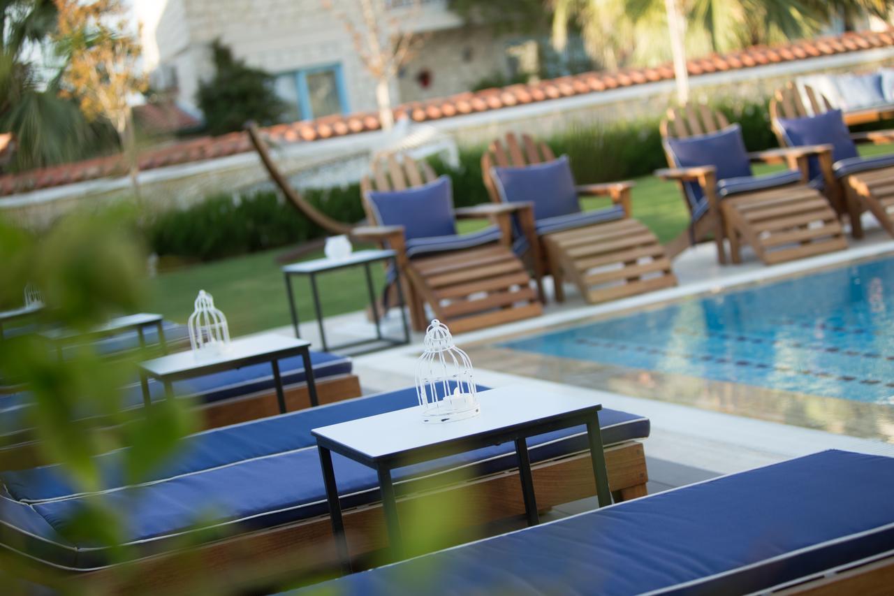 Levin Hotel *