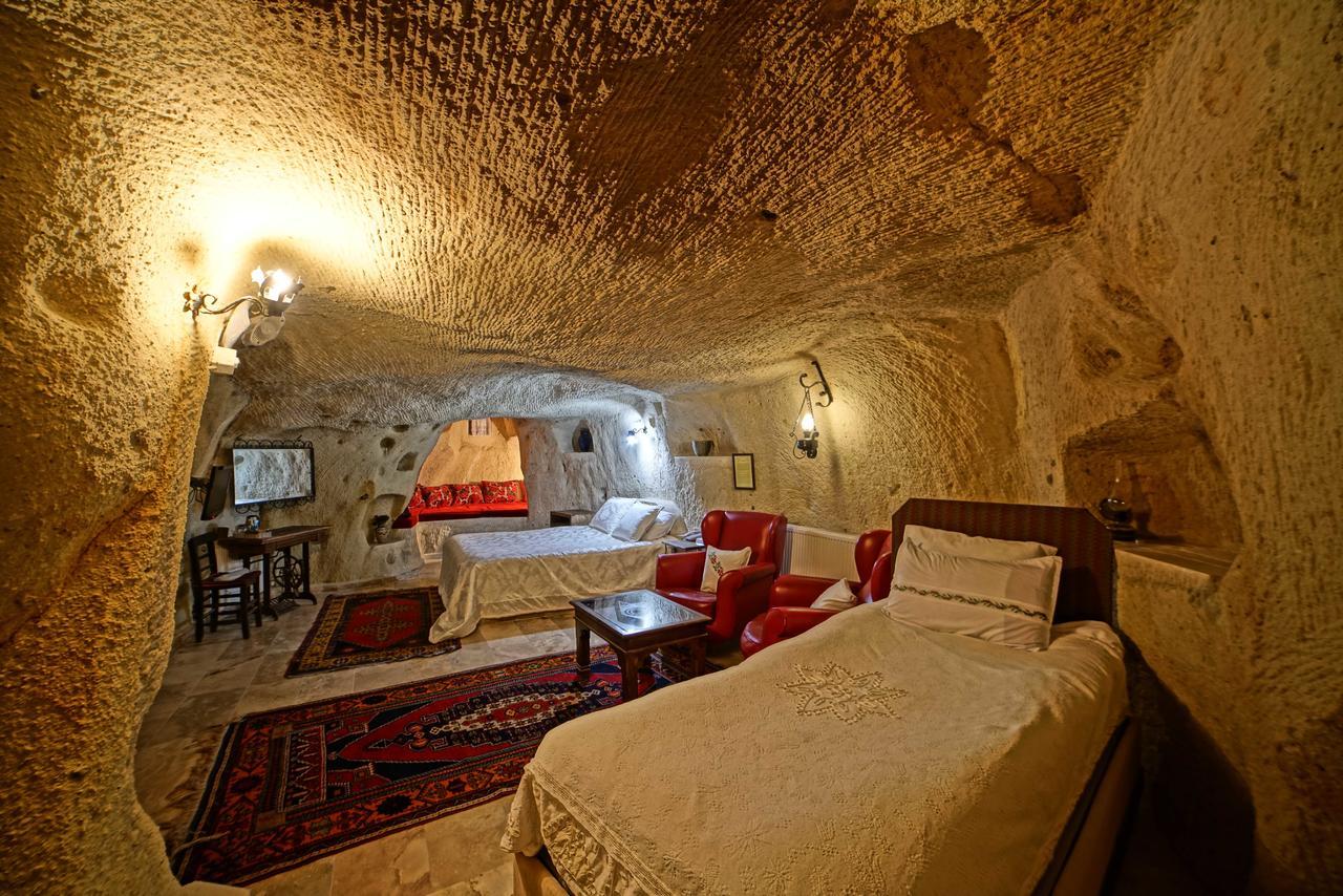Jerveni Cave 2*