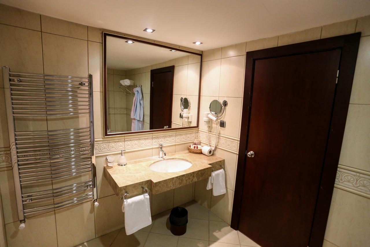Bueyuek Hotel 4*