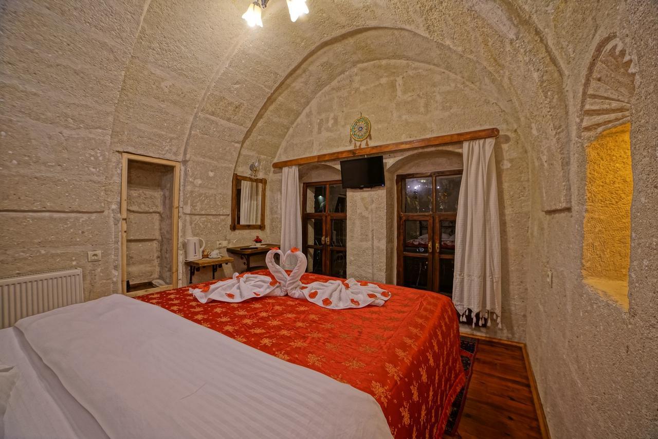 Inn Melek Cave