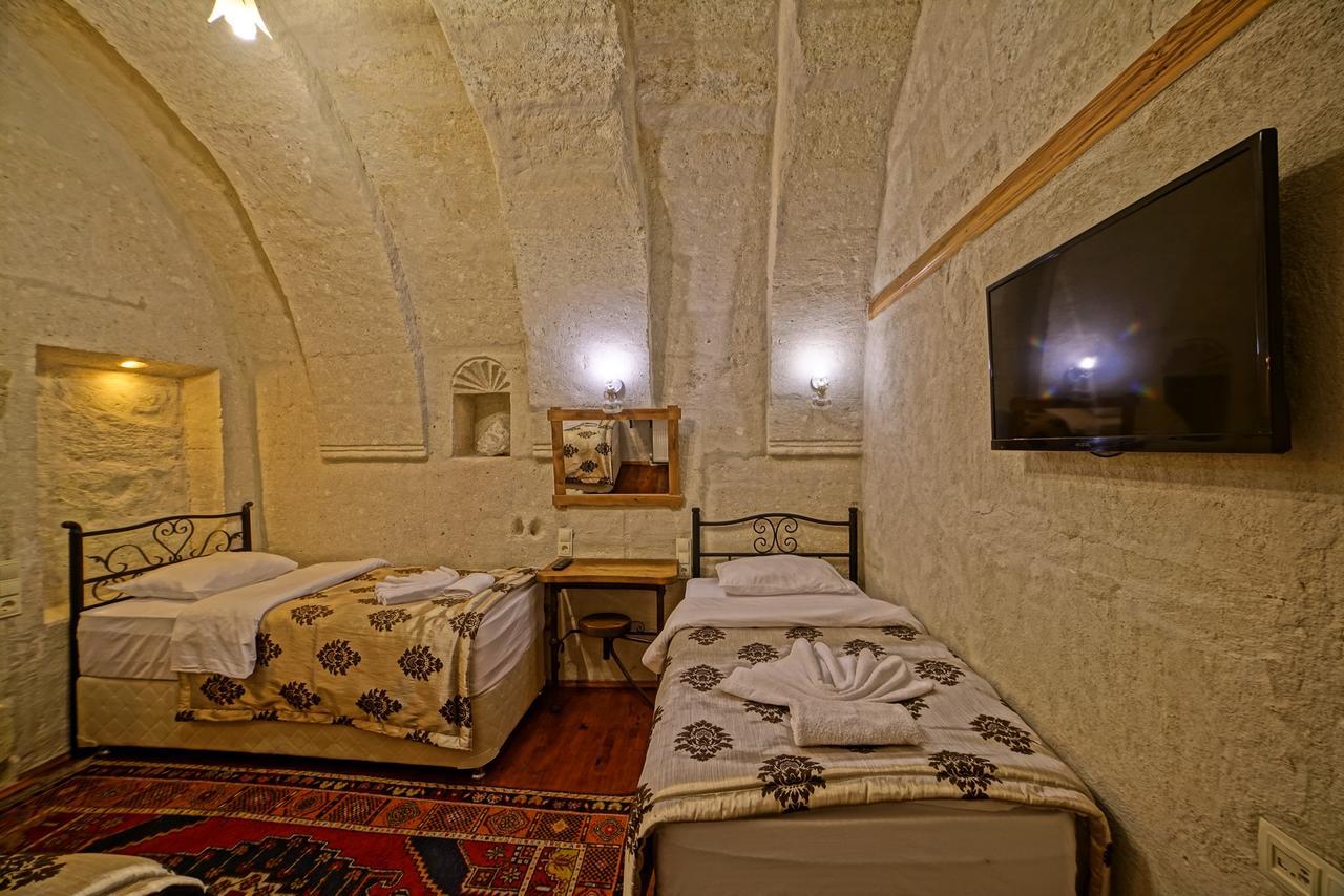 Inn Melek Cave