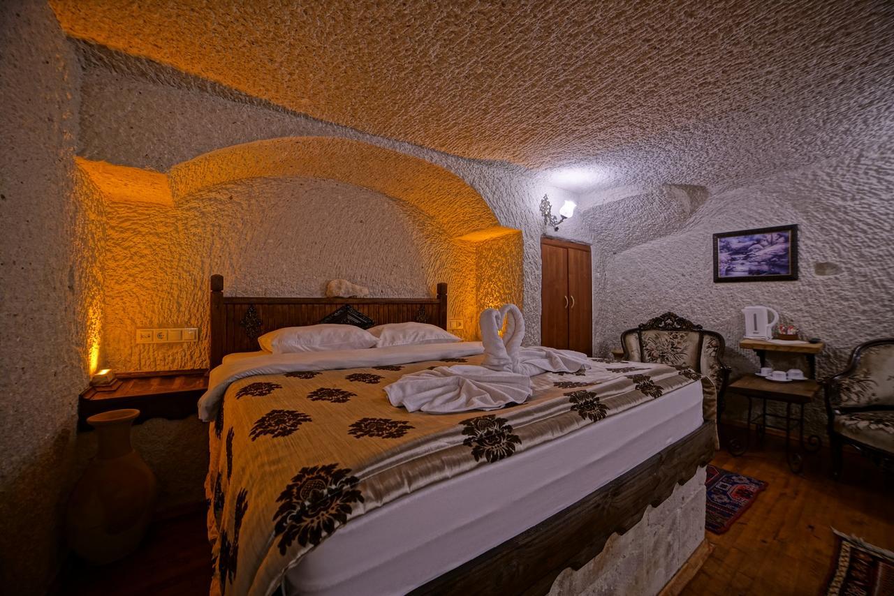 Inn Melek Cave