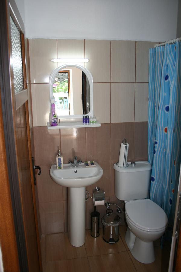 Dut Agaci Pension Assos