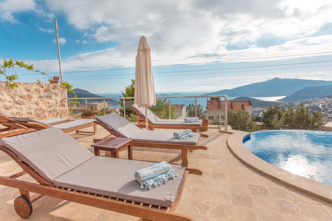 Tepe * Kalkan