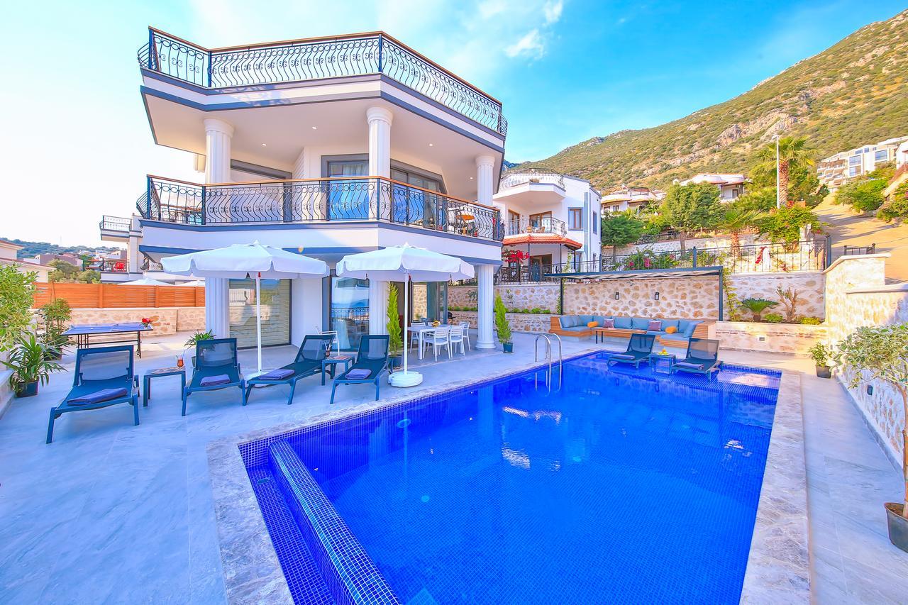 Samira & Aparts & Kalkan