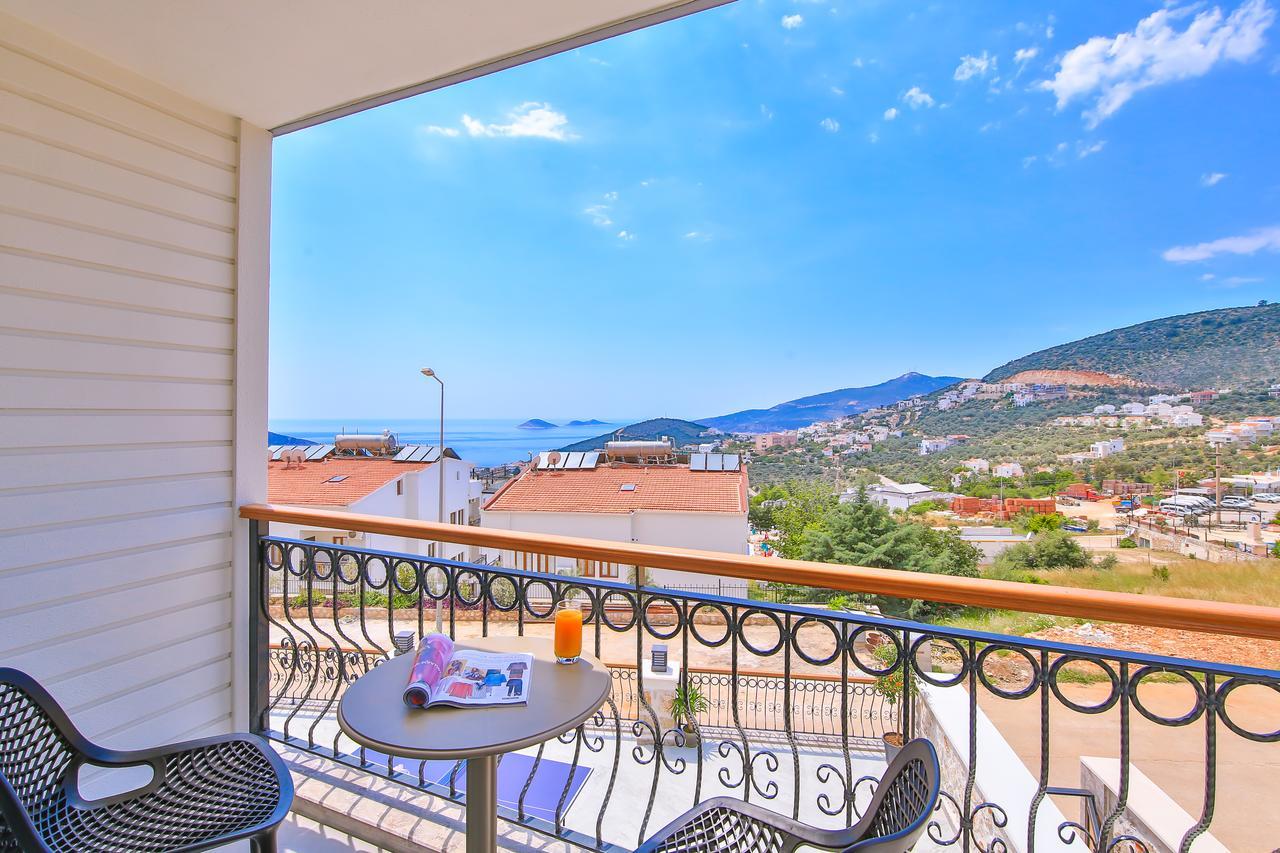 Samira & Aparts & Kalkan
