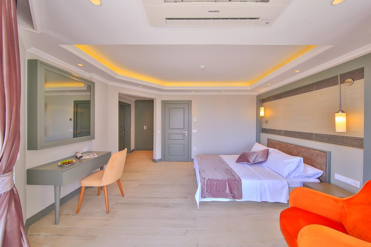 Samira & Aparts & Kalkan