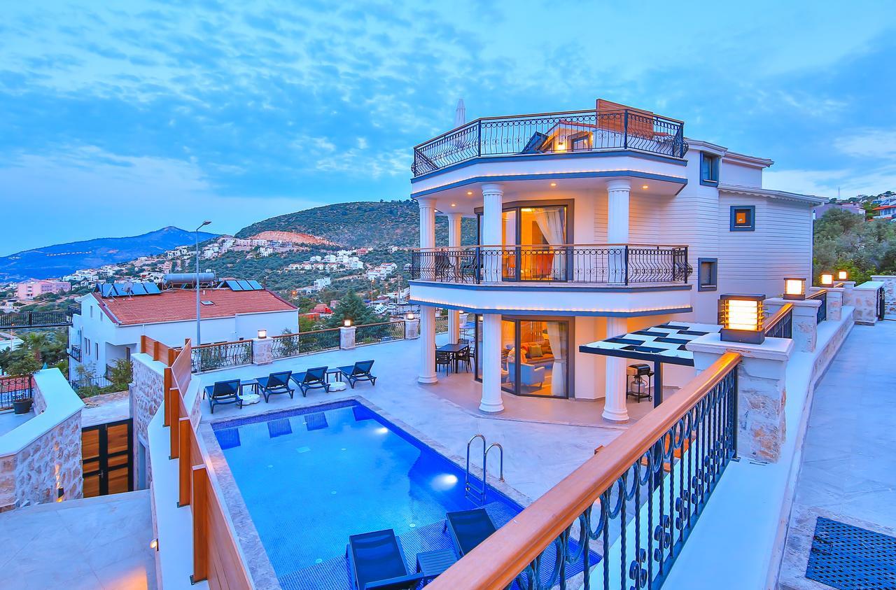 Samira & Aparts & 3* Kalkan