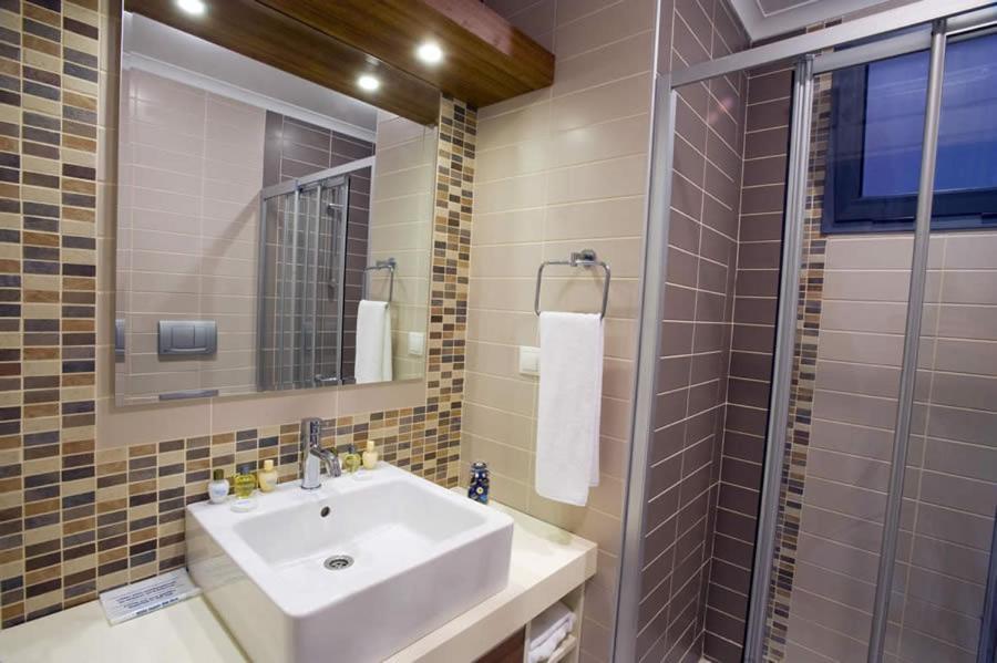 Captain Hotel 3*