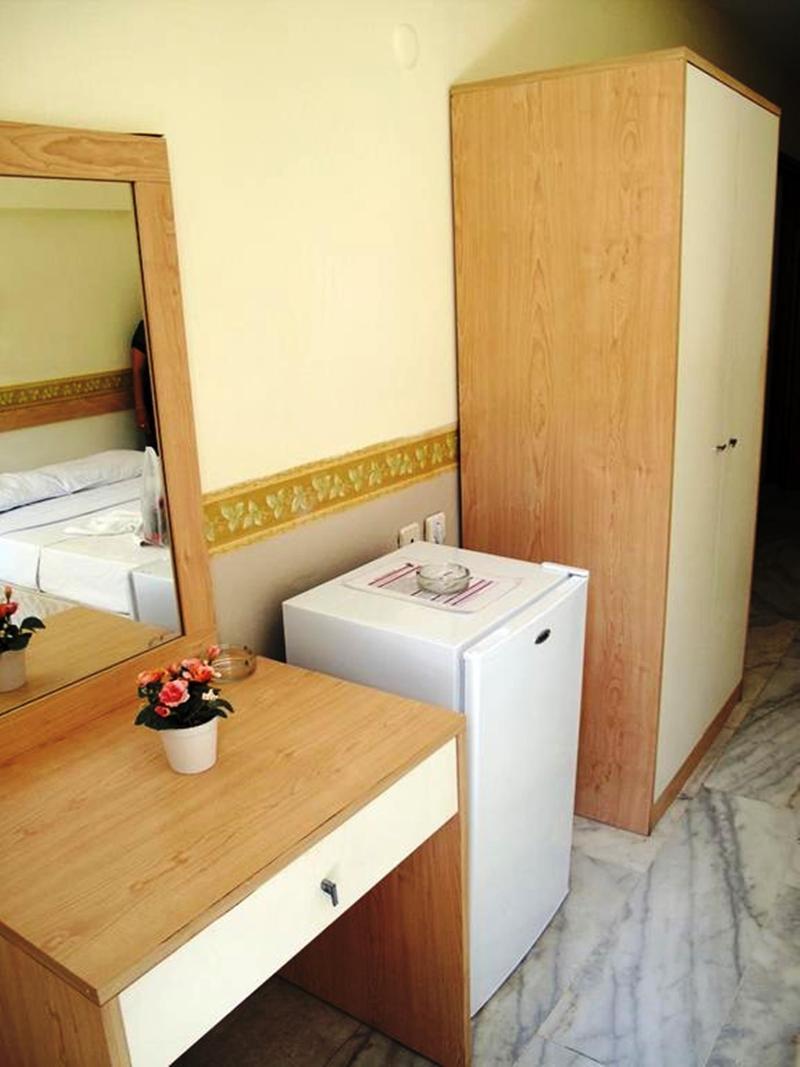 Rosy Hotel 2*