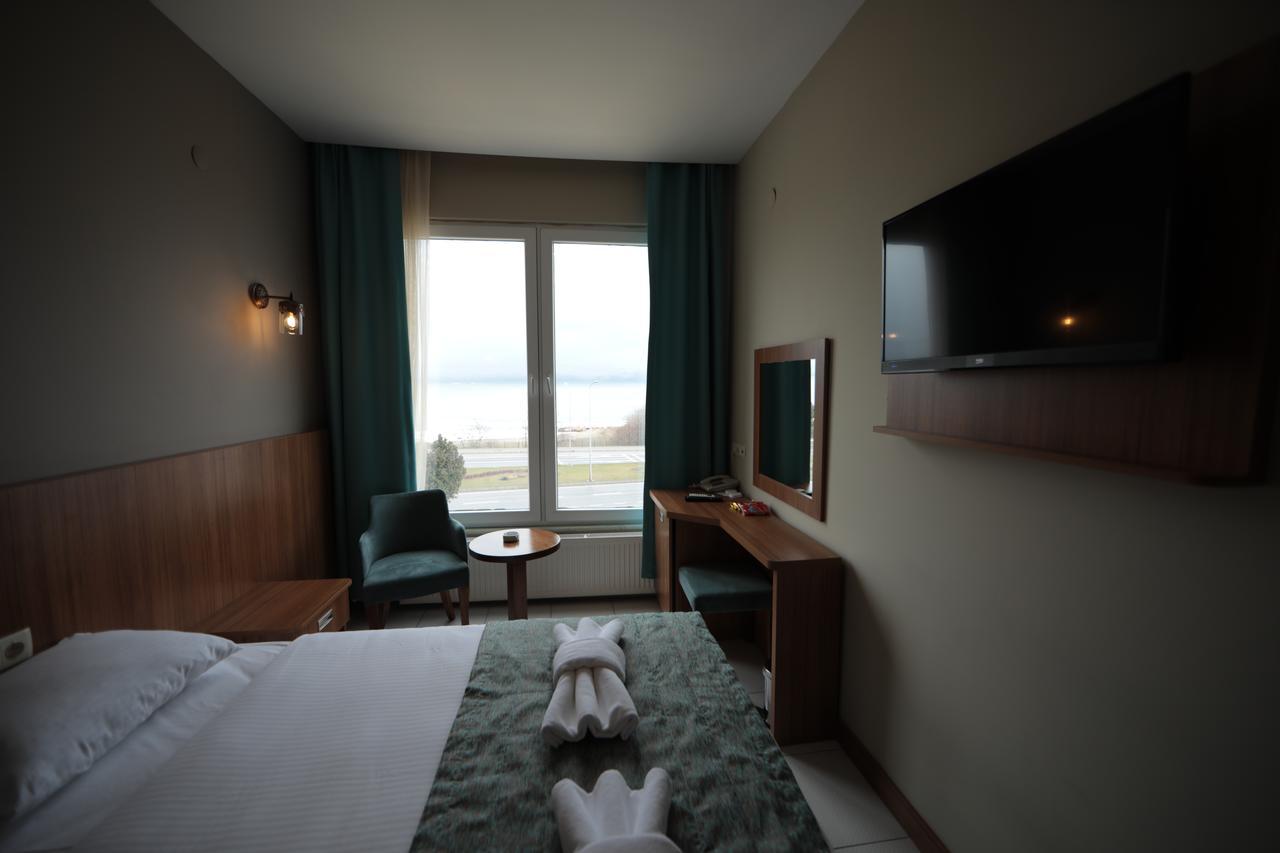 Hotel Safi̇r