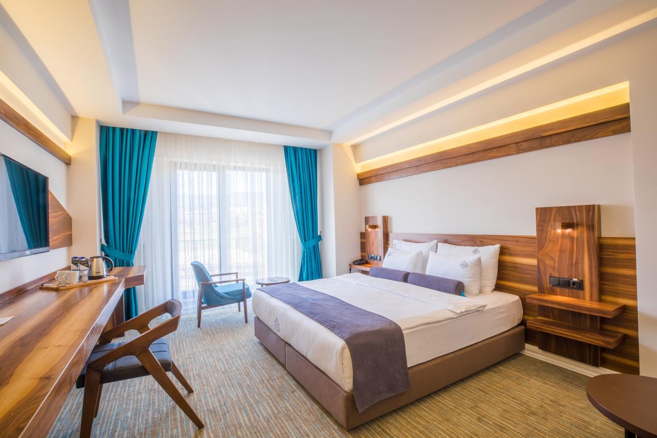 Hotel Karpalas & 4*