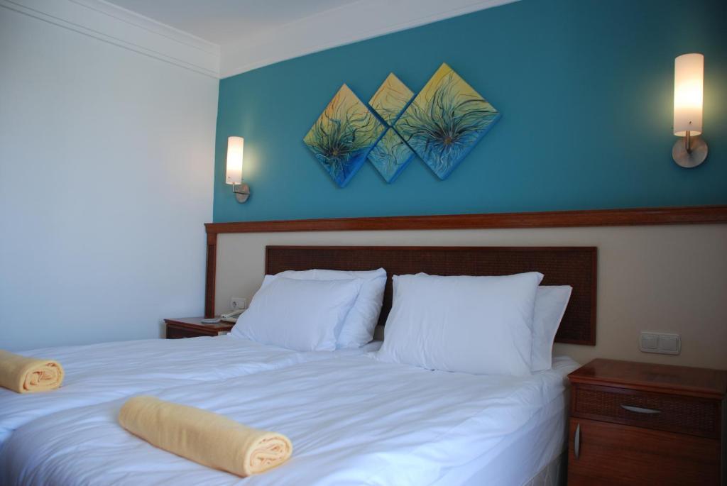 Hotel Adora 3*