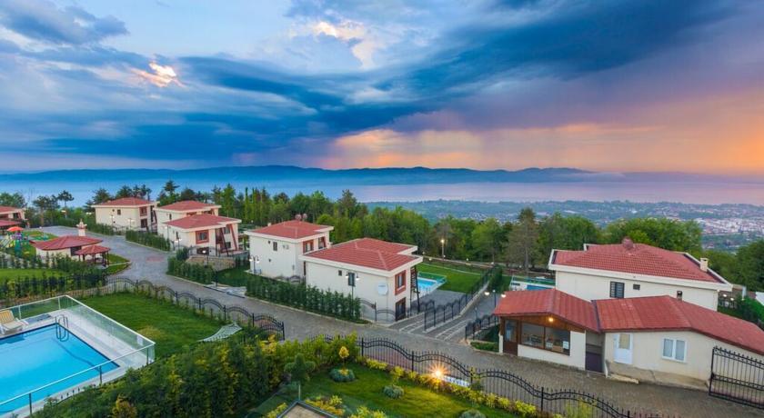 Nevras Villa *