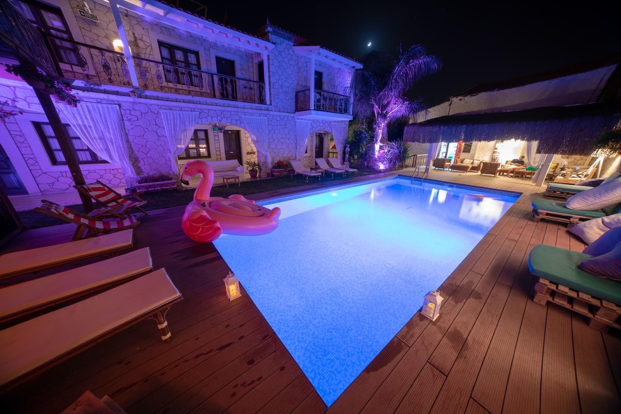 Nobela Hotel