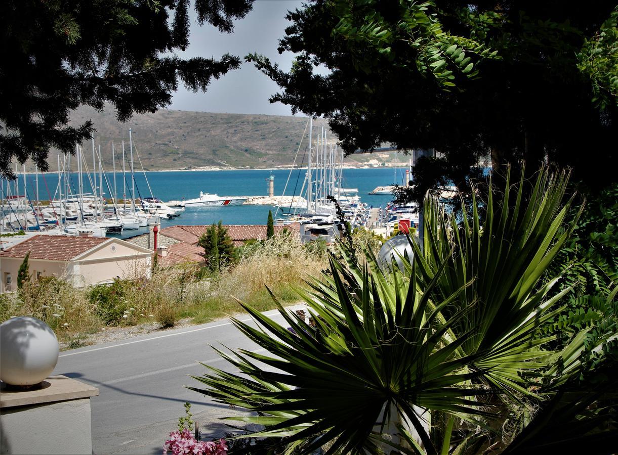 Parva Port *