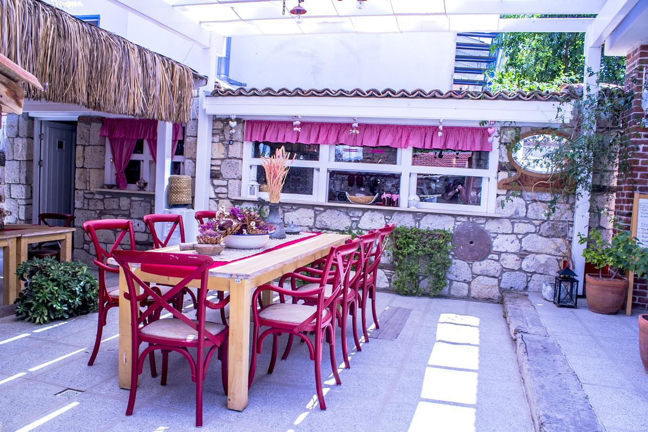 Fi̇li̇zce Konuk Evi Alacati