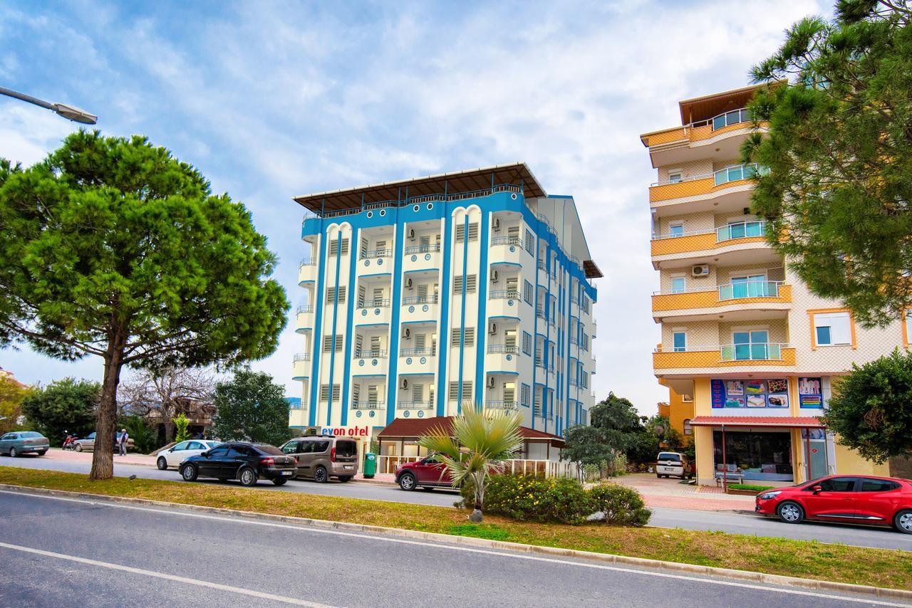 Evon Aparthotel 3*