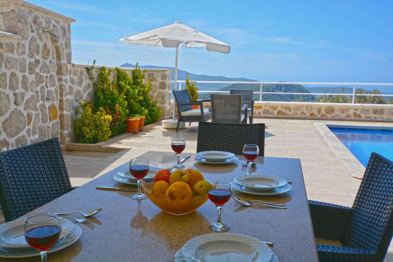 Dora * Kalkan