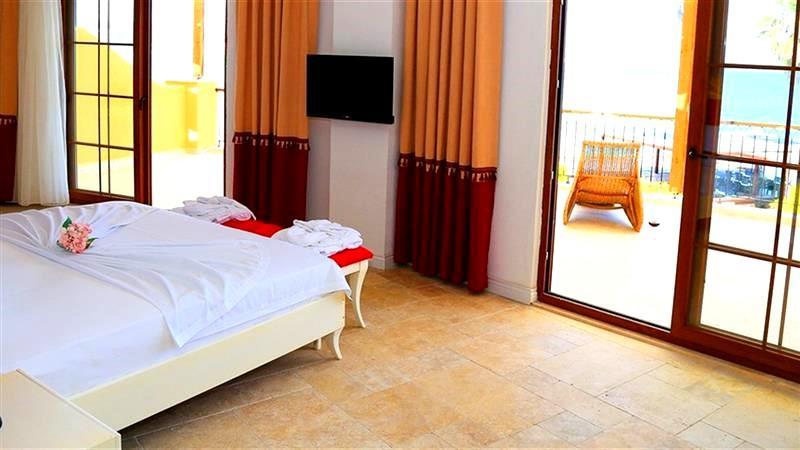 Hotel Ceshme 3*