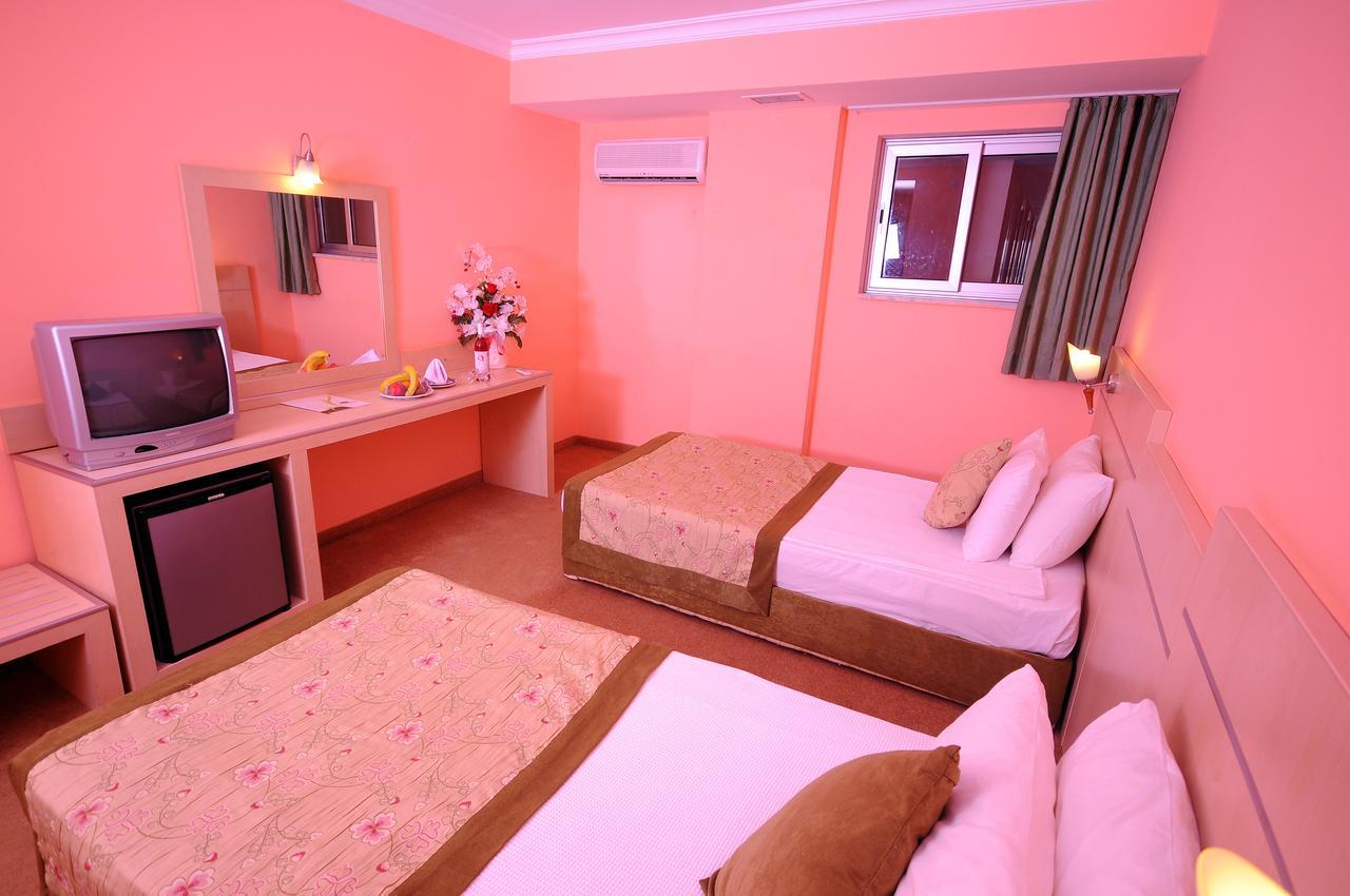 Town Hotel 4*