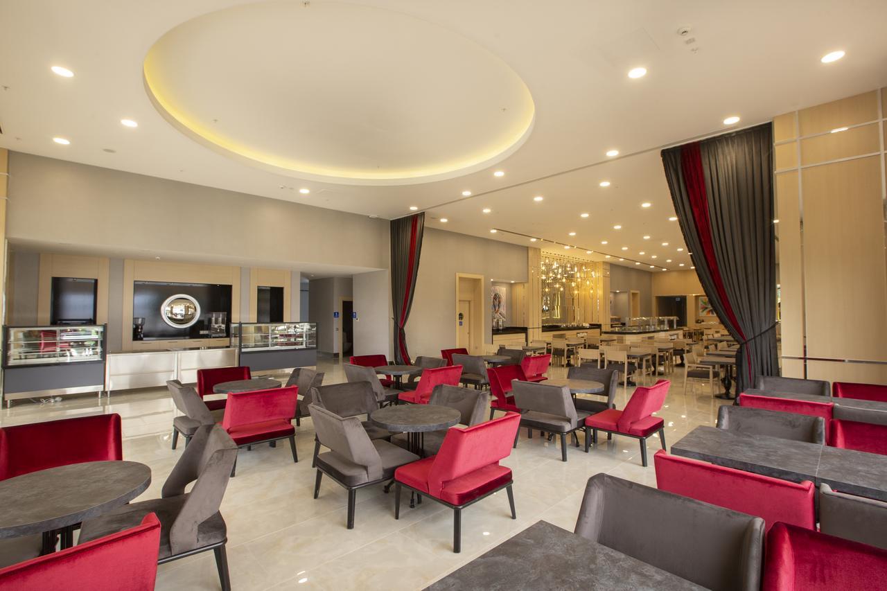 Tryp By Wyndham Izmit 5*
