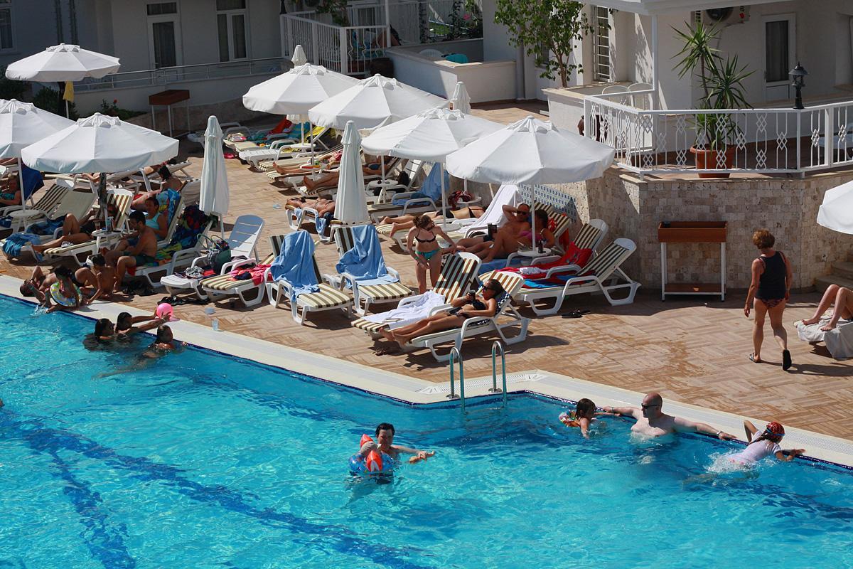 Merve Sun & 4*