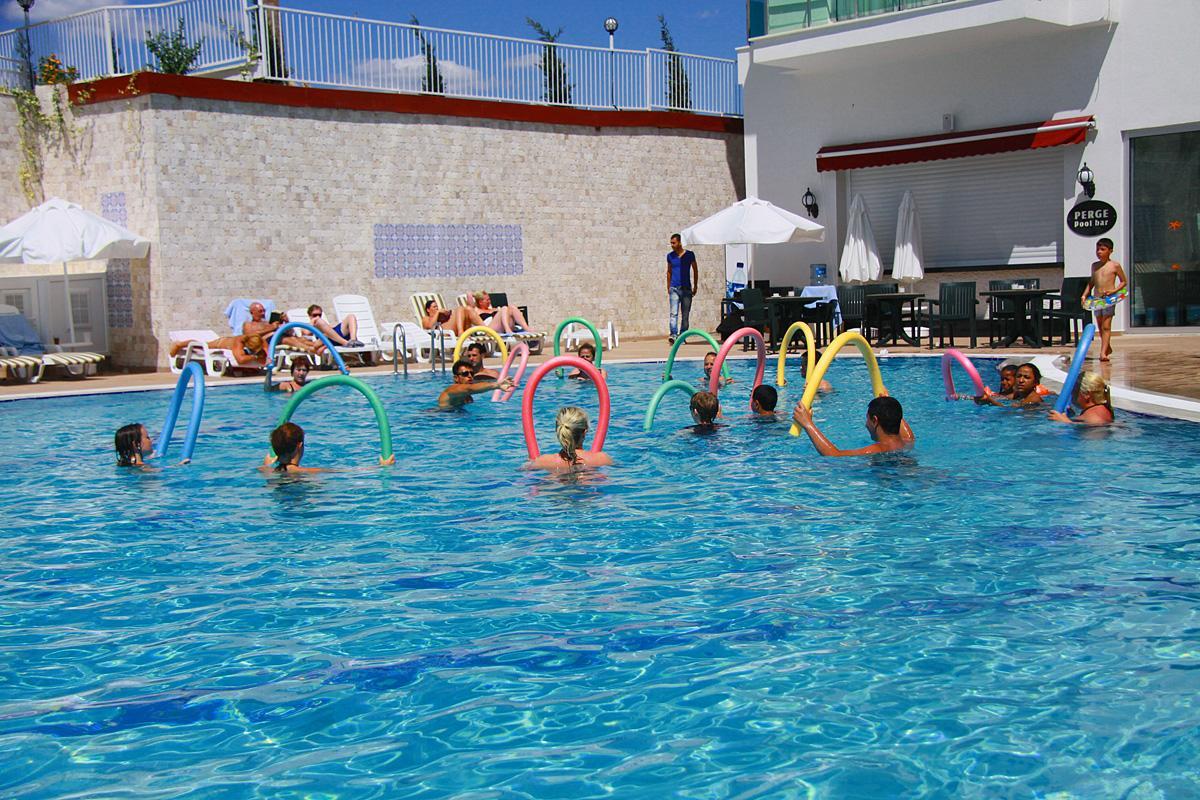 Hotel Merve Sun & 4*