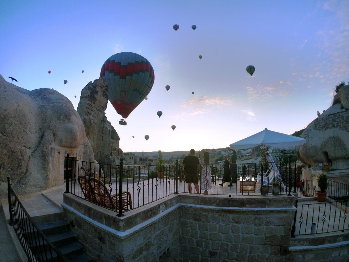 Grand Cave Hotel