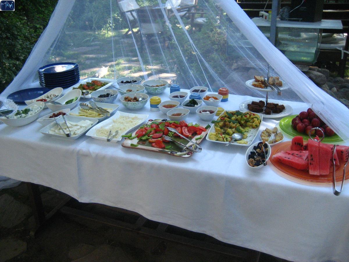 Mavi Pension Ayvalik