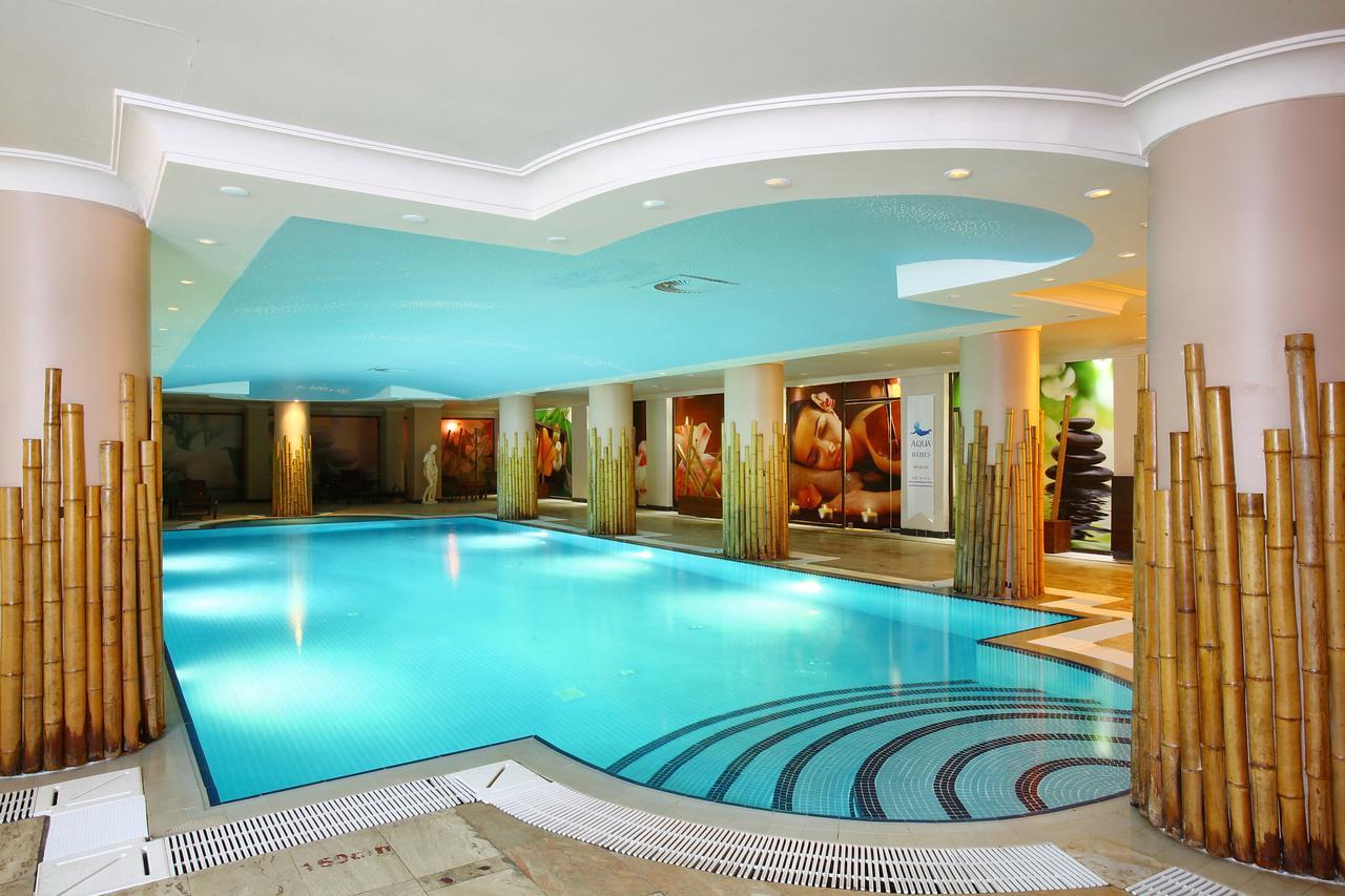 Royal Arena & Resort