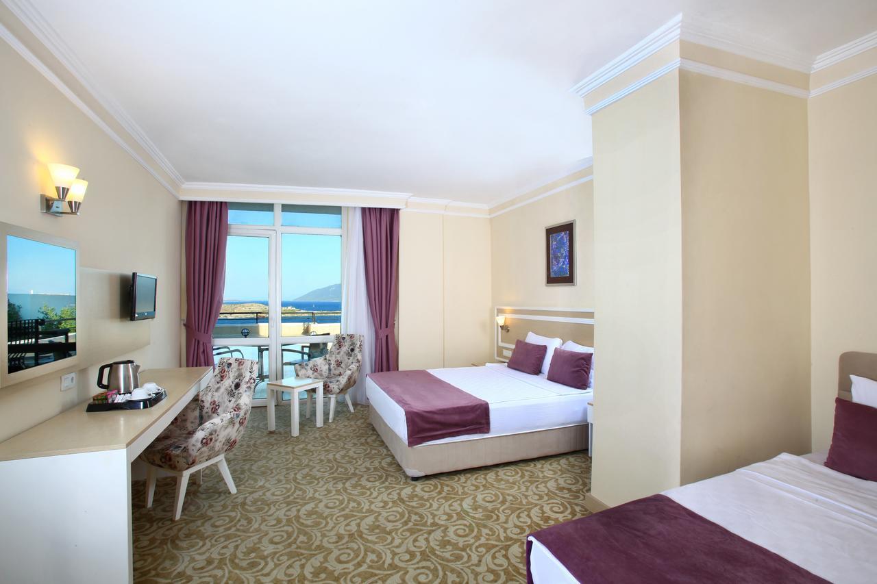 Royal Arena & Resort