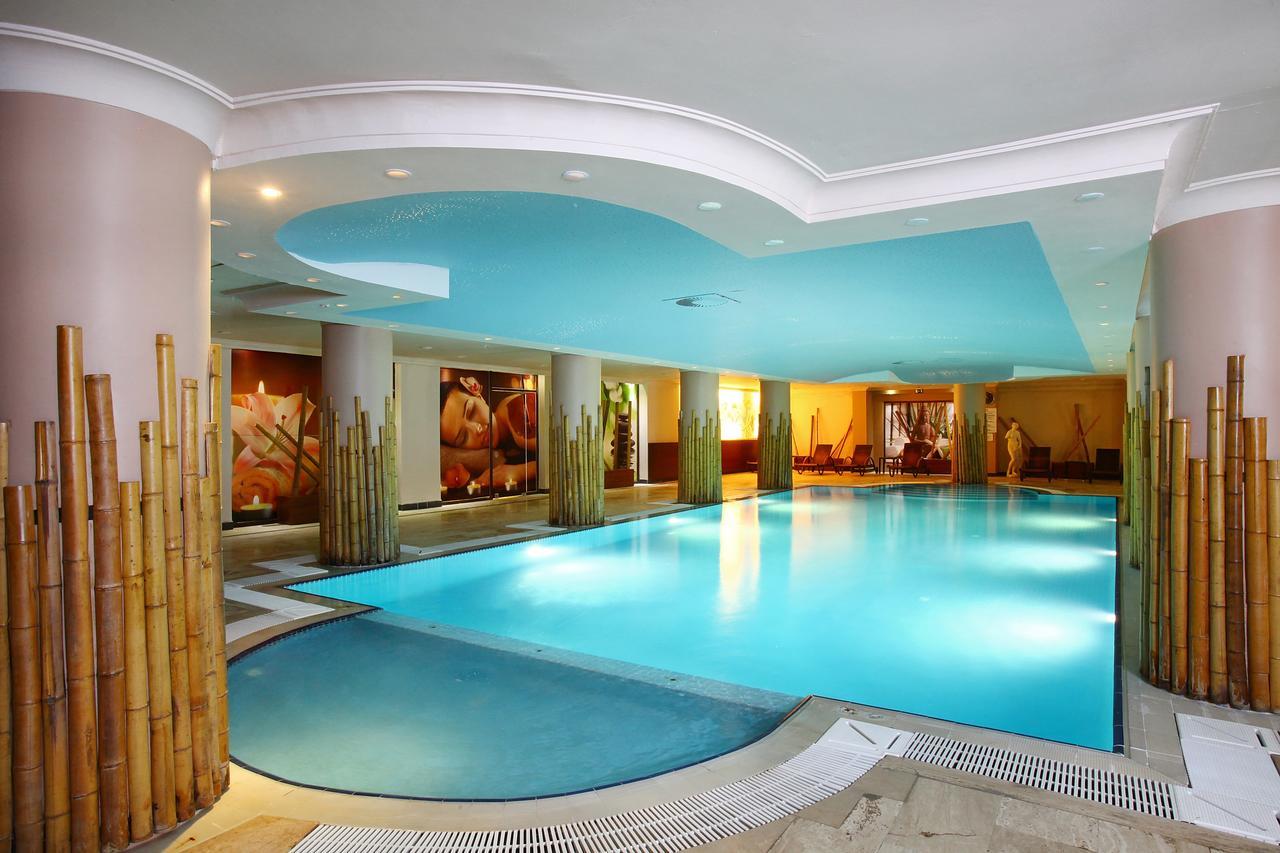 Royal Arena & Resort