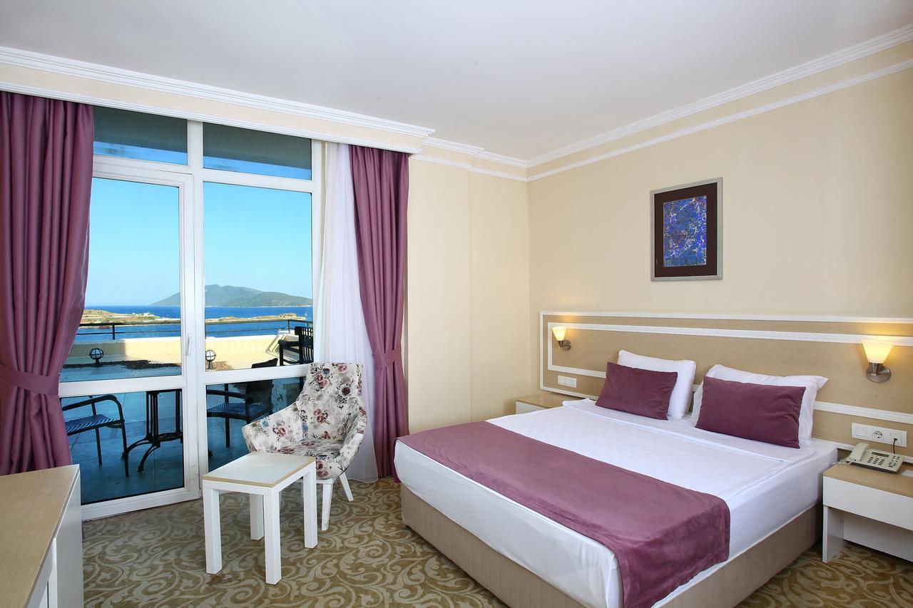 Royal Arena & Resort