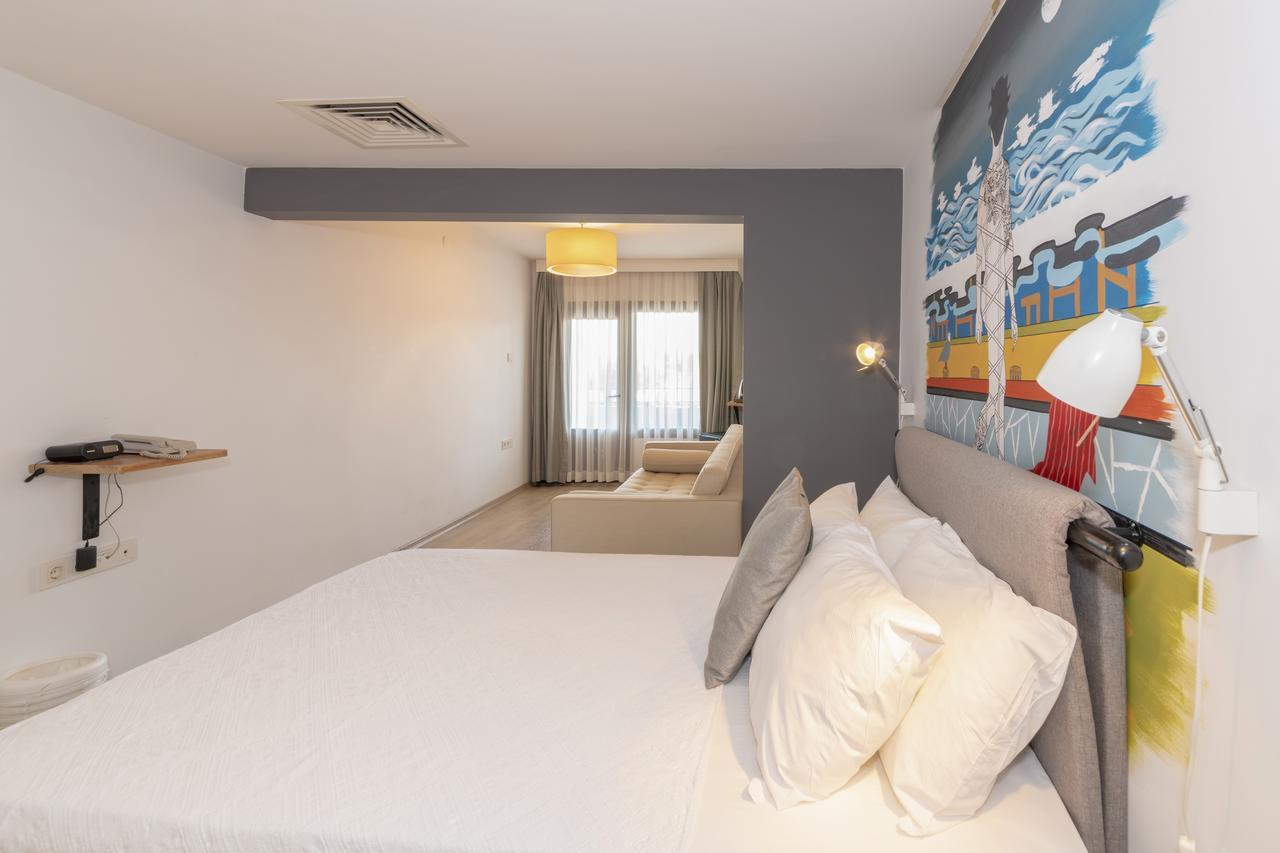 Rumours Hotel