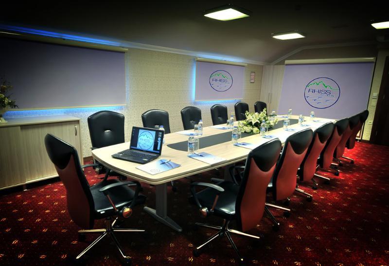 Rhiss Bostanci Hotel