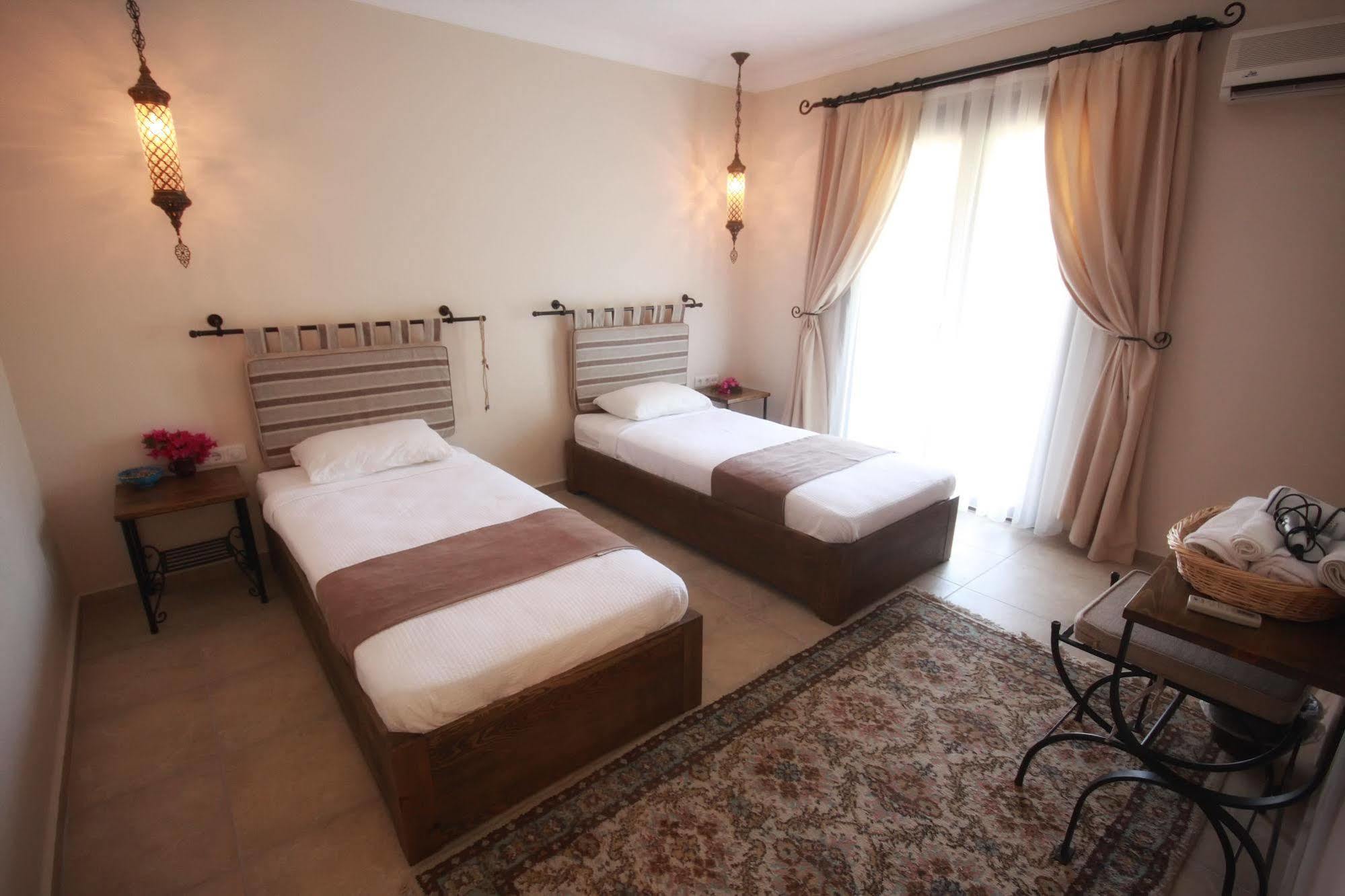 Hotel Dardanos 2*