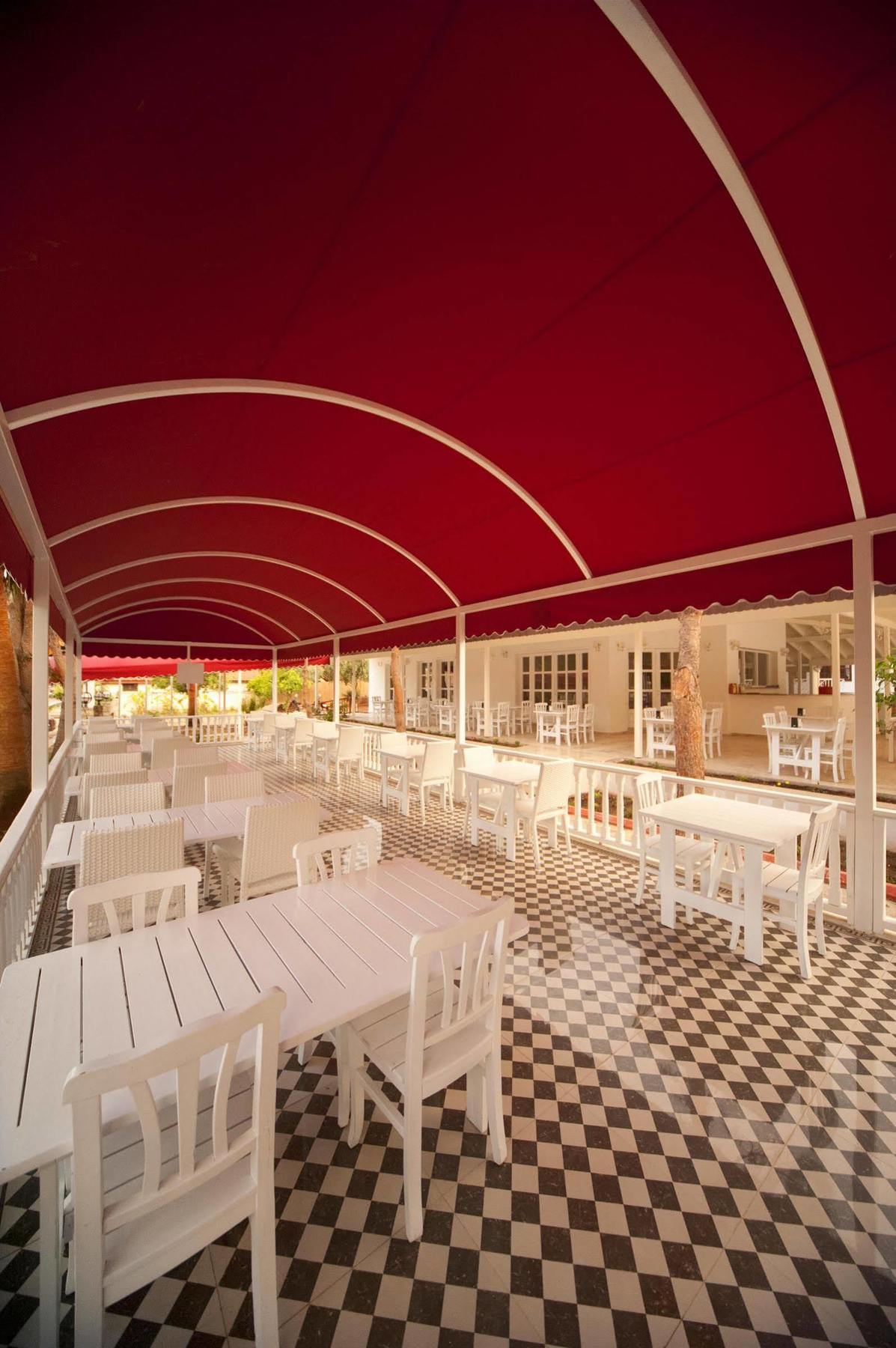 White Hotel 3*