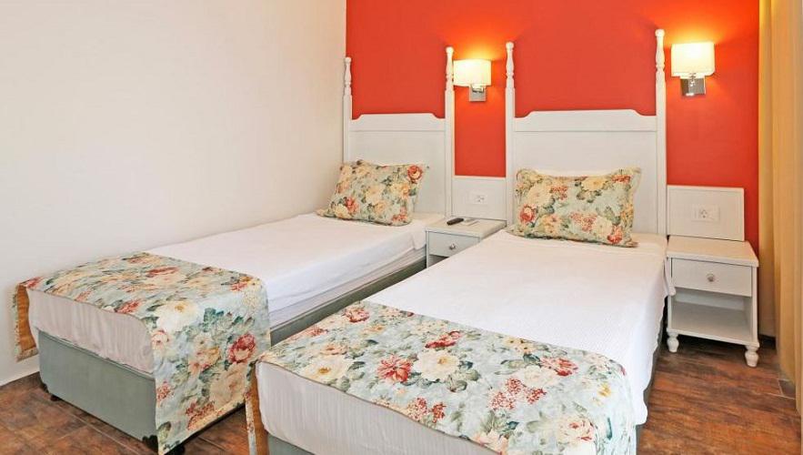 Olbios Marina 4*