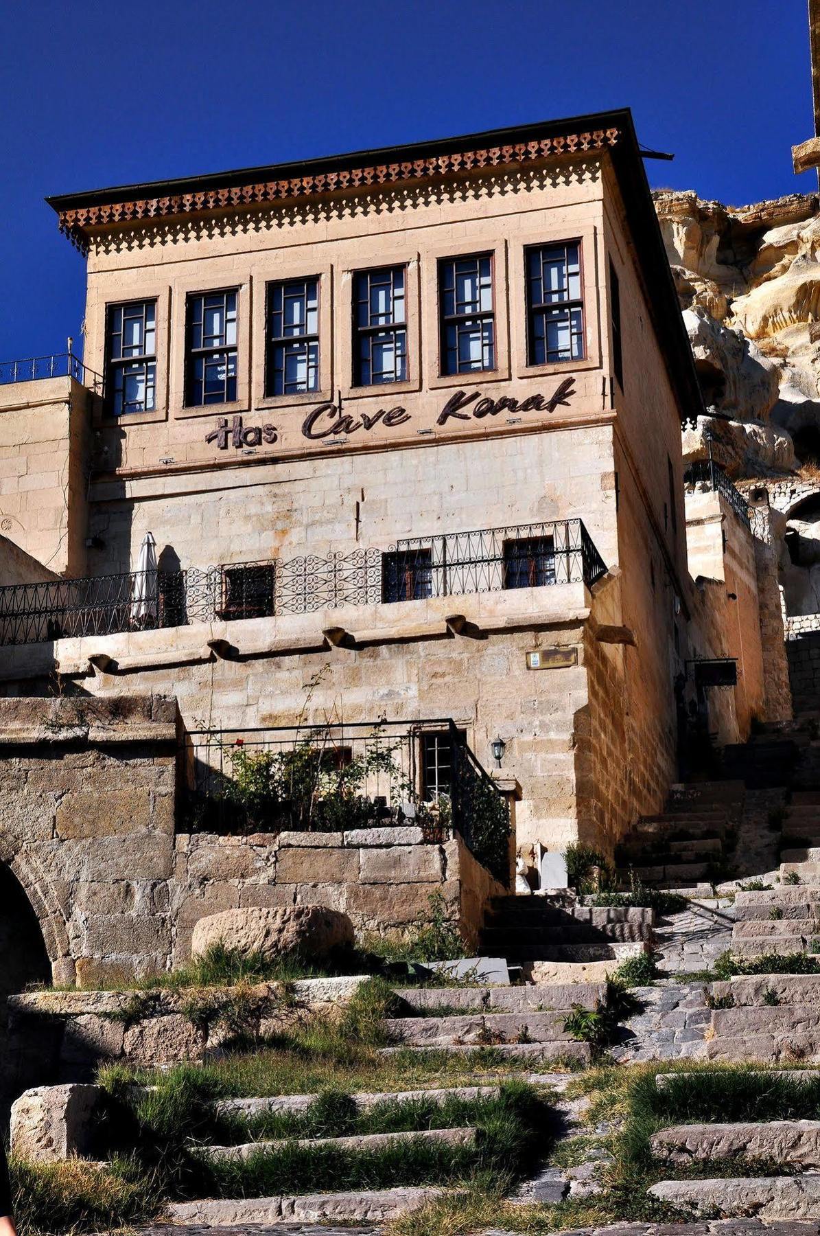 Has Cave Hotel
