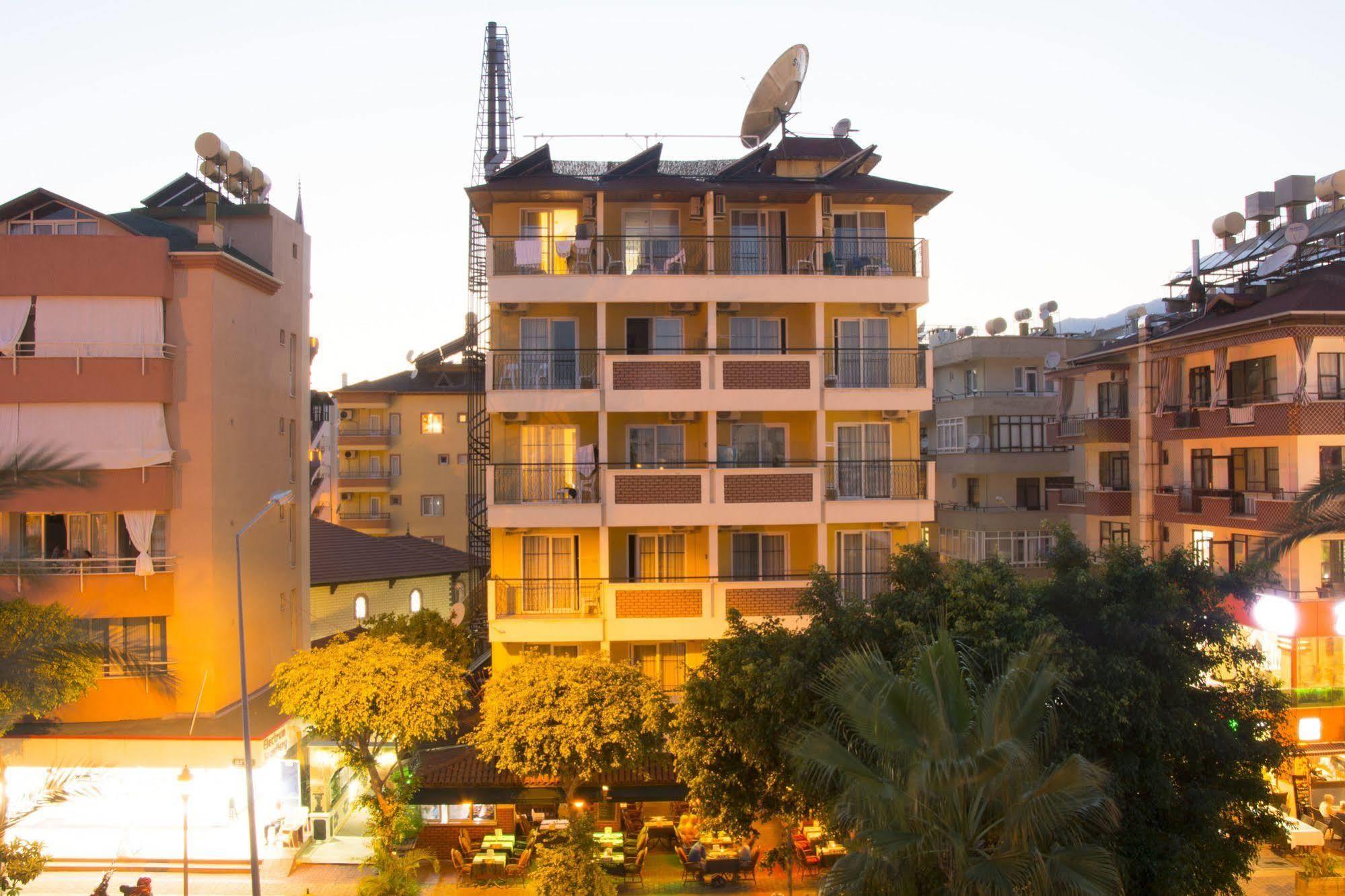 Kleopatra 3* Alanya