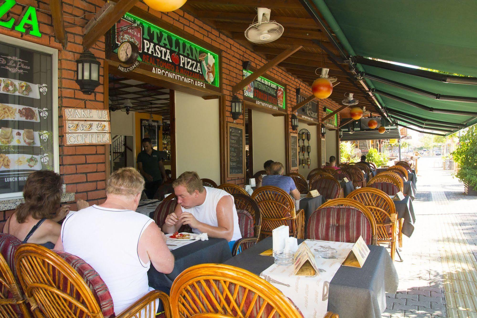Kleopatra Hotel 3*